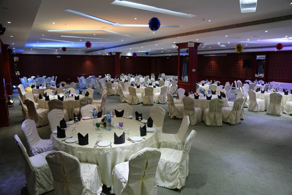 The Olive Hotel, Juffair Manama Exterior photo